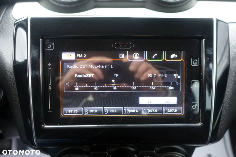Suzuki Swift 1.2 Dualjet Hybrid Allgrip Comfort - 22