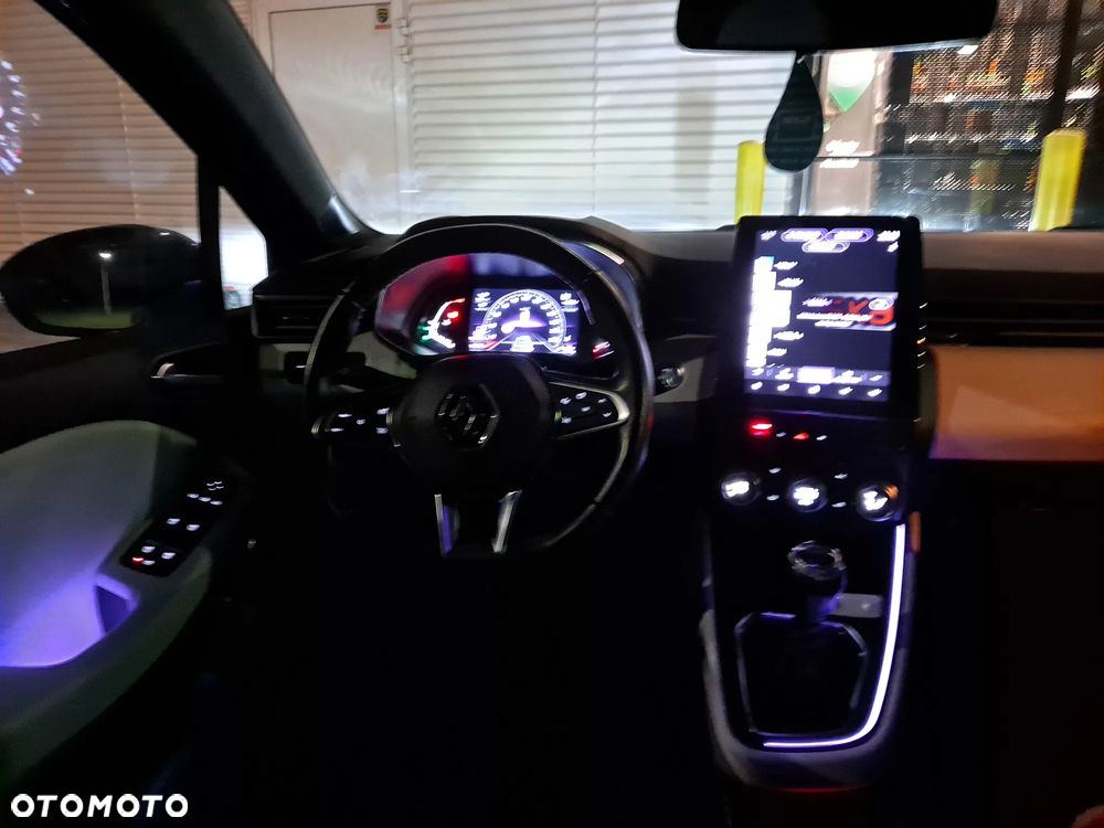 Renault Clio TCe 100 BUSINESS EDITION - 27