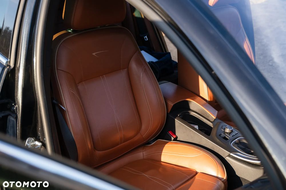 Opel Insignia - 16