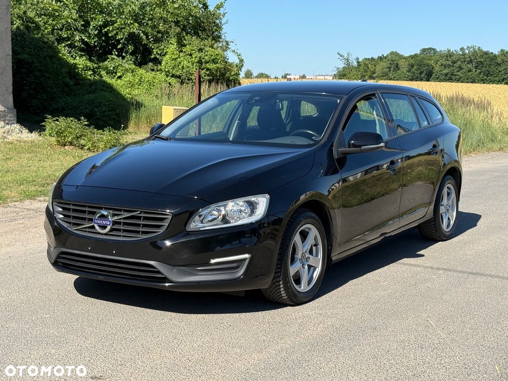 Volvo V60 D2 Drive-E Momentum - 1