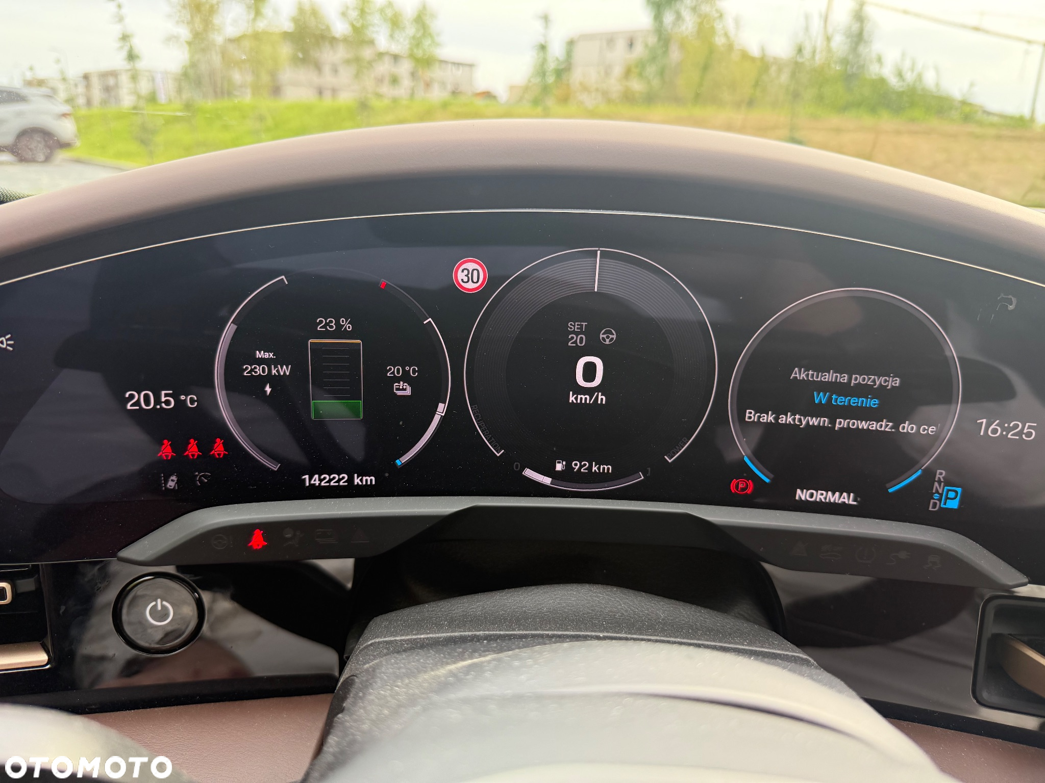 Porsche Taycan 105kWh Performance Plus - 26