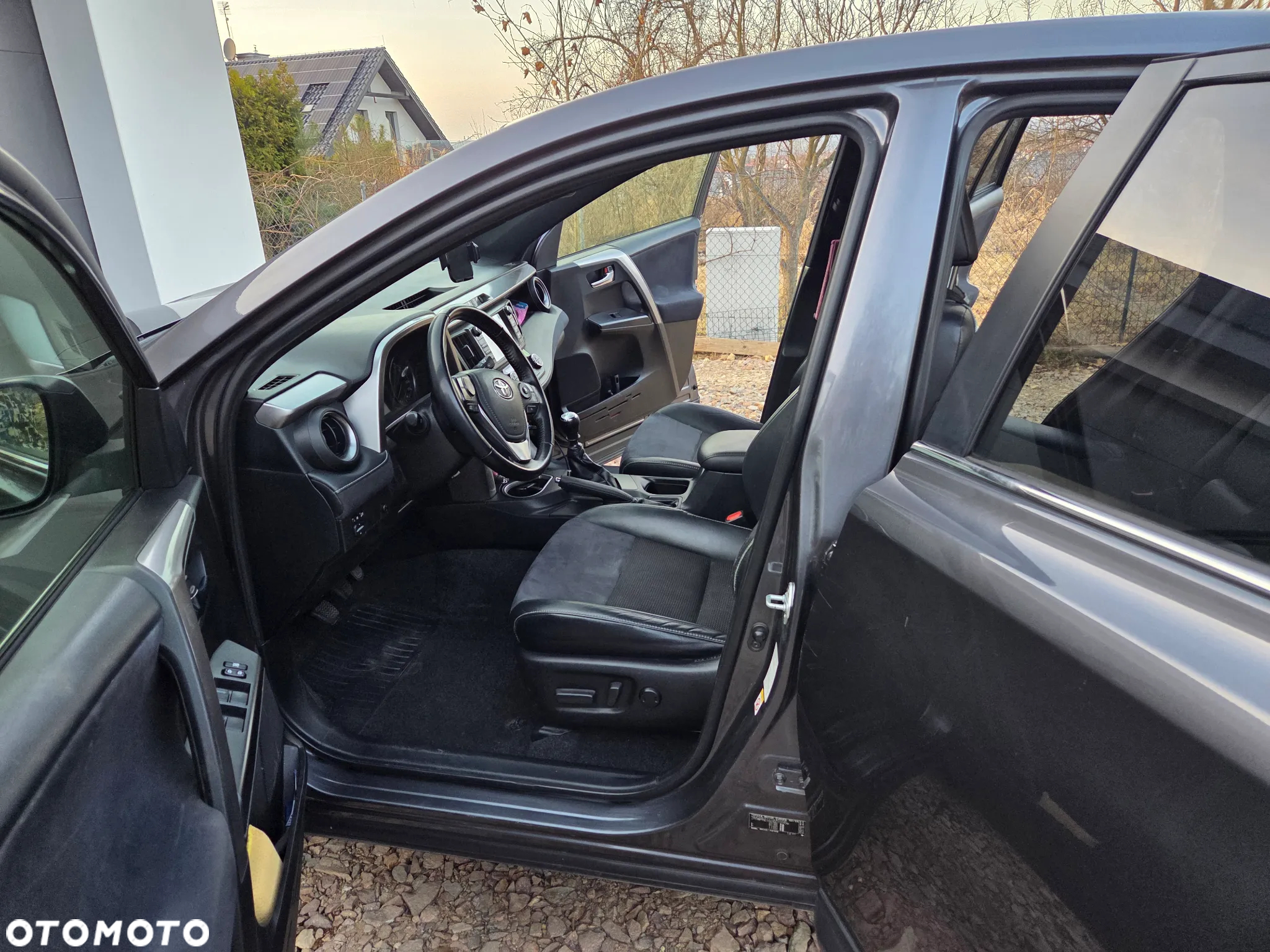 Toyota RAV4 - 8