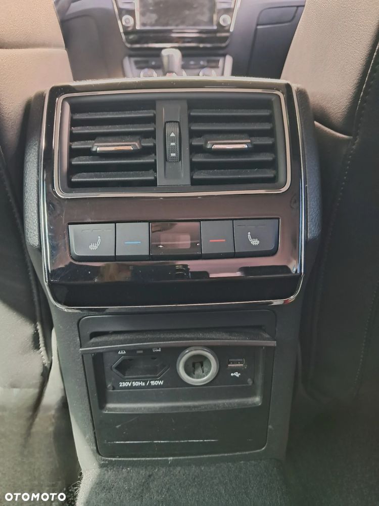 Skoda Superb 2.0 TDI L&K DSG - 9