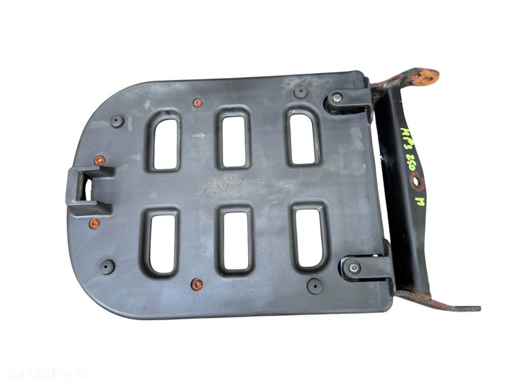 Stelaż pod kufer   Piaggio MP3 125/250/400 /500  07-13r - 1