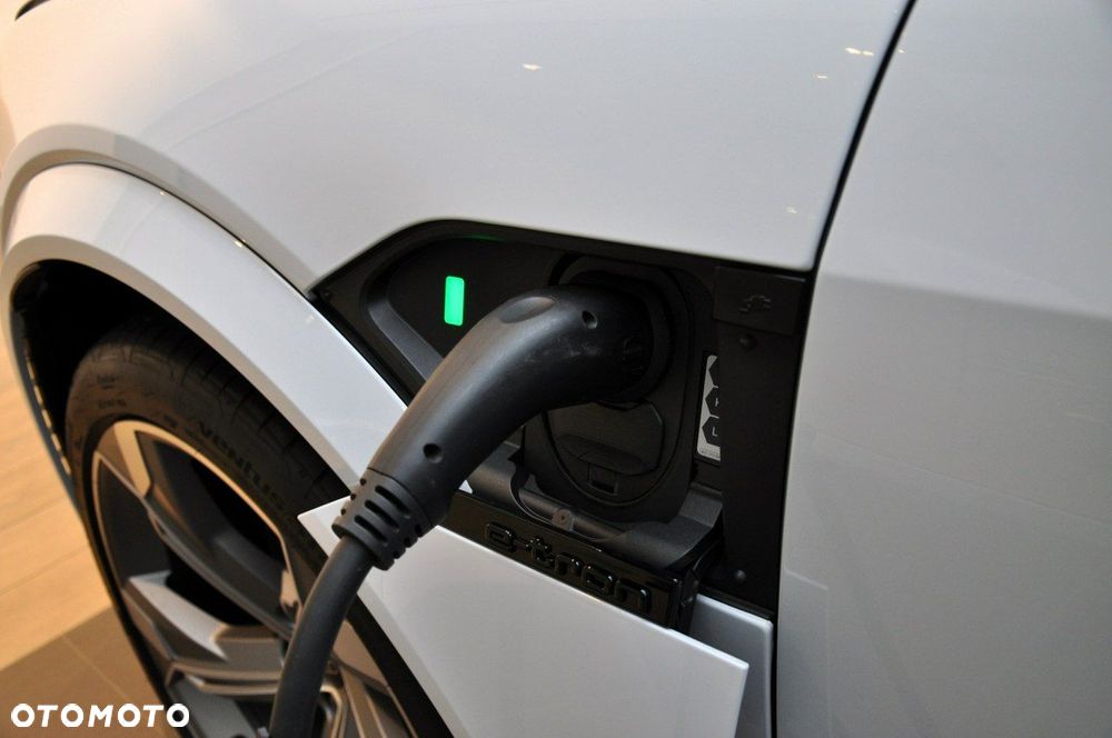 Audi SQ8 e-tron - 10