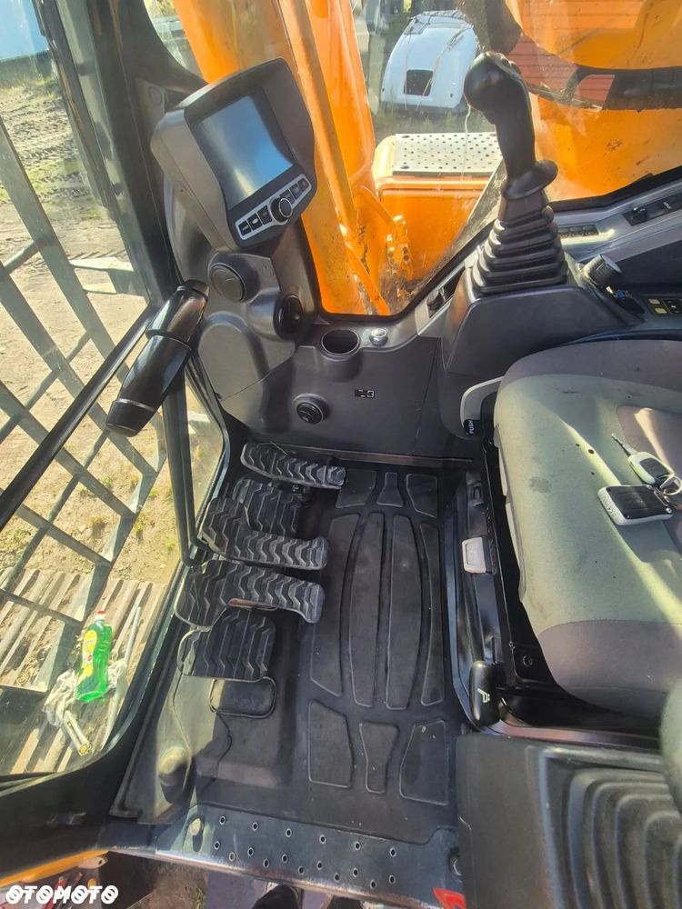 Hyundai EXCAVATOR  ROBEX 260 NLC-9A R260LC - 8