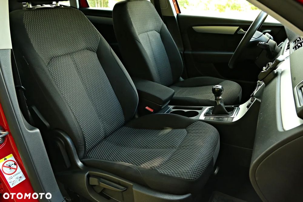 Volkswagen Passat Variant 1.6 TDI BlueMotion Technology Highline - 32