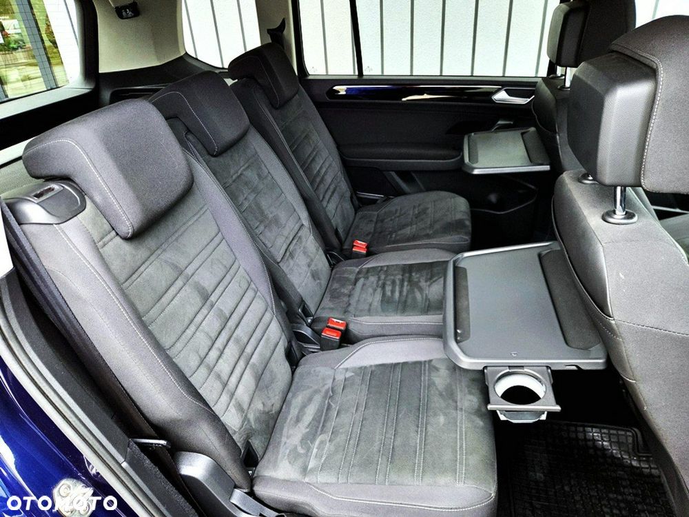 Volkswagen Touran - 34