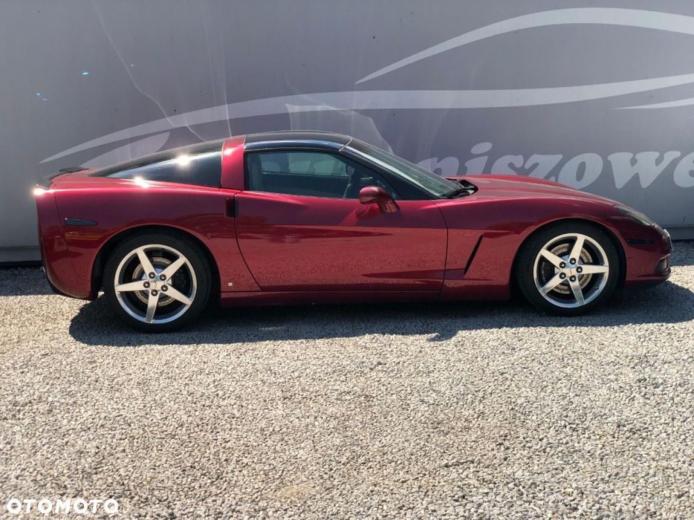 Chevrolet Corvette - 14