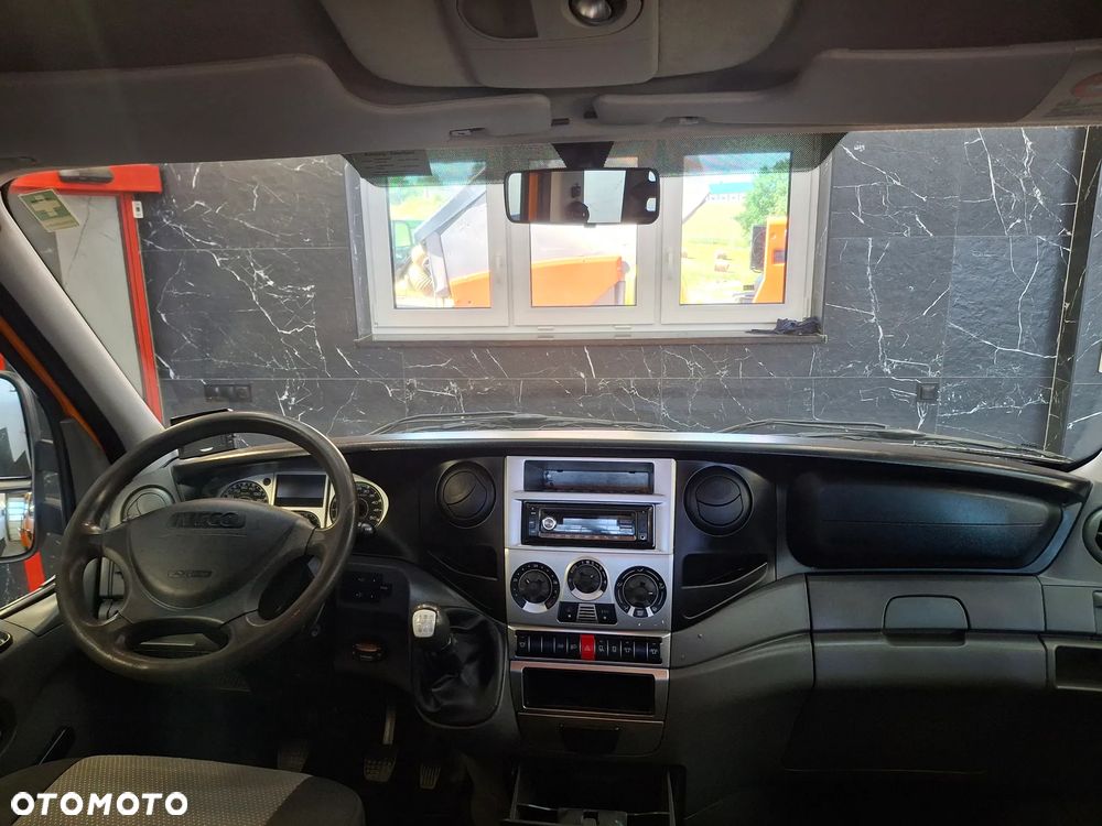 Iveco Daily 35S14 Doka Dubel Brygadówka Służba Drogowa Silnik 3.0 Pomarańczowy 6 Miejsc Hak Kamera Cofania Webasto Ogrzewanie Postojowe Klimatyzacja Fotele Pneumatyczne - 4