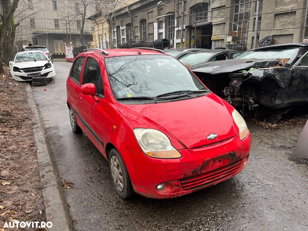 Dezmembrez Chevrolet Spark culoare rosu motor benzina 2008 - 13