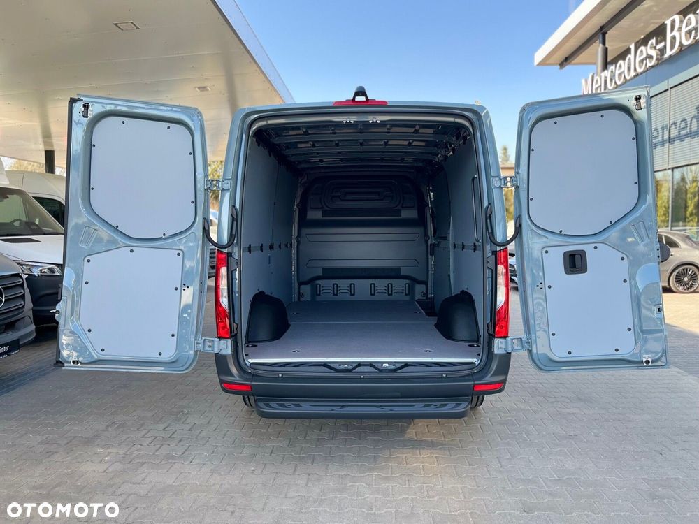 Mercedes-Benz Sprinter Sprinter - 12