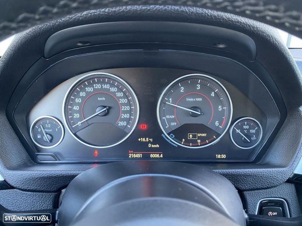 BMW 318 d Pack M - 27