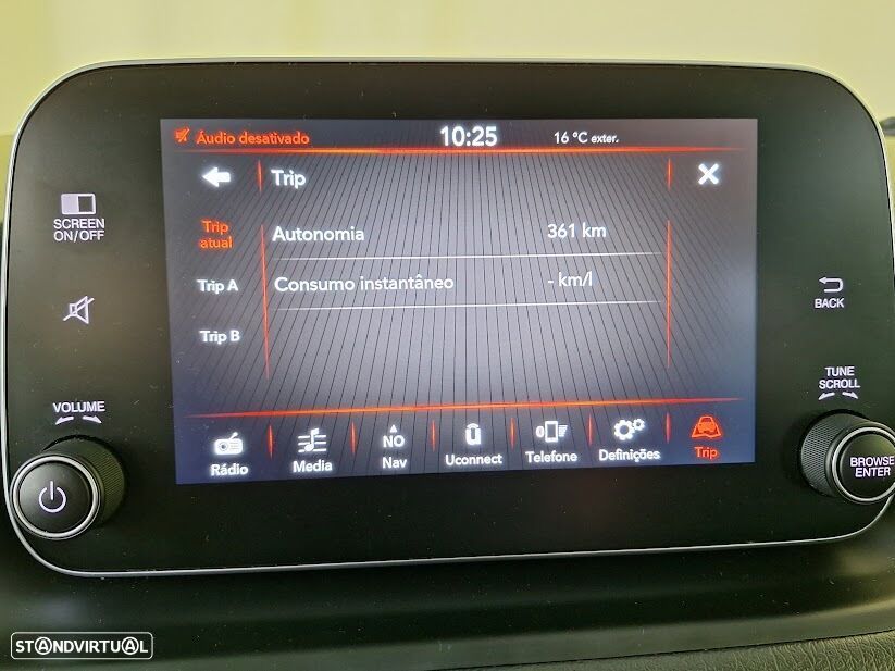 Fiat Tipo Station Wagon 1.3 M-Jet Lounge - 29