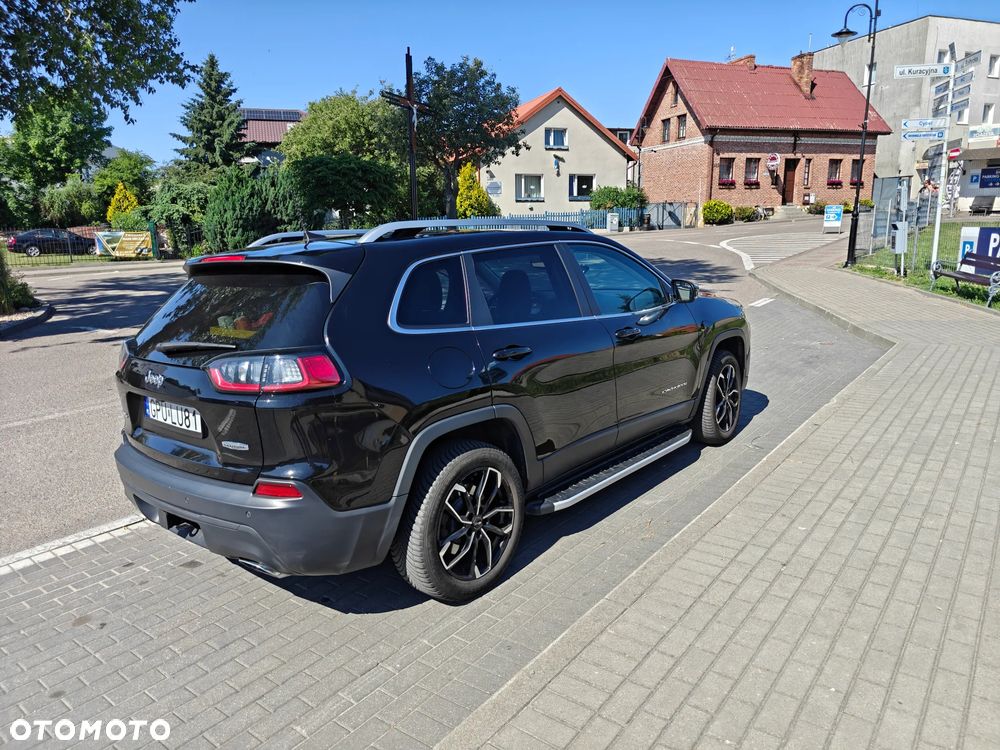 Jeep Cherokee - 1