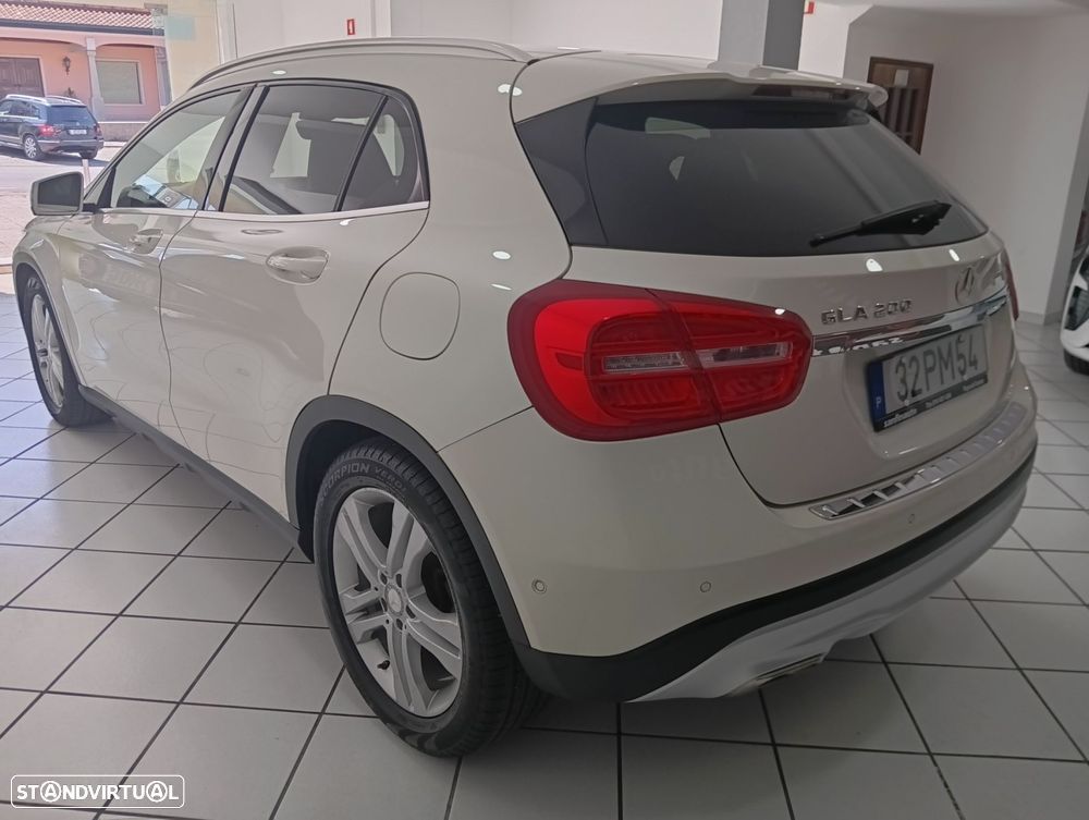 Mercedes-Benz GLA 200 CDI Urban Aut. - 10