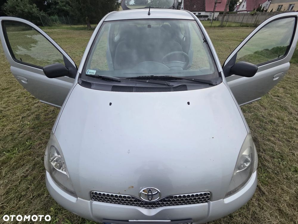 Toyota Yaris 1.0 Base - 16