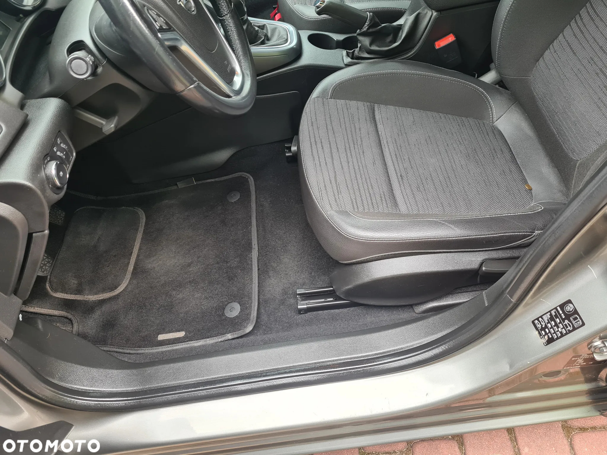 Opel Astra IV 1.4 T Active EU6 - 7