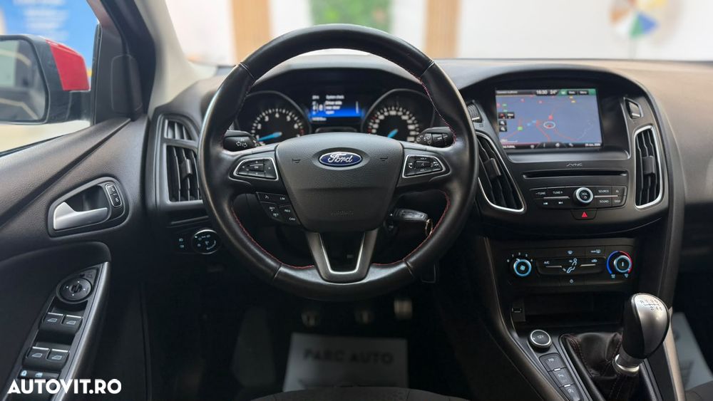 Ford Focus 1.5 EcoBoost Titanium - 27