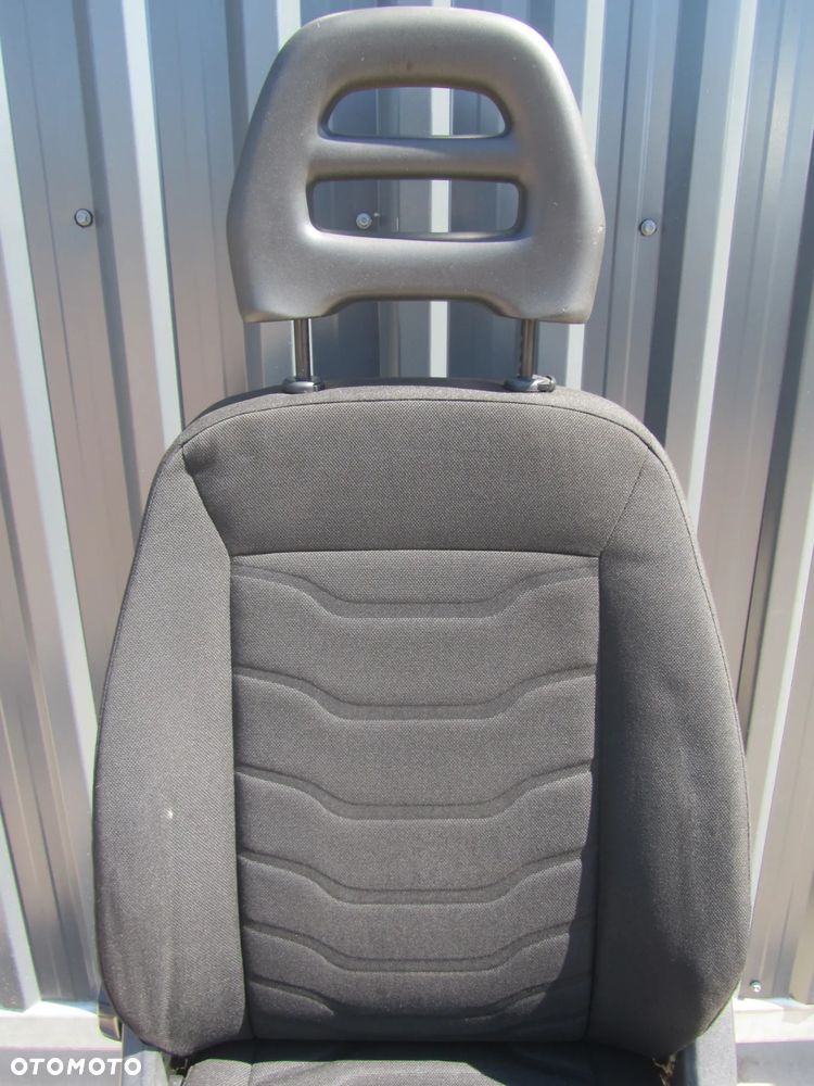 Iveco Daily 14->fotel kierowcy UK - 5