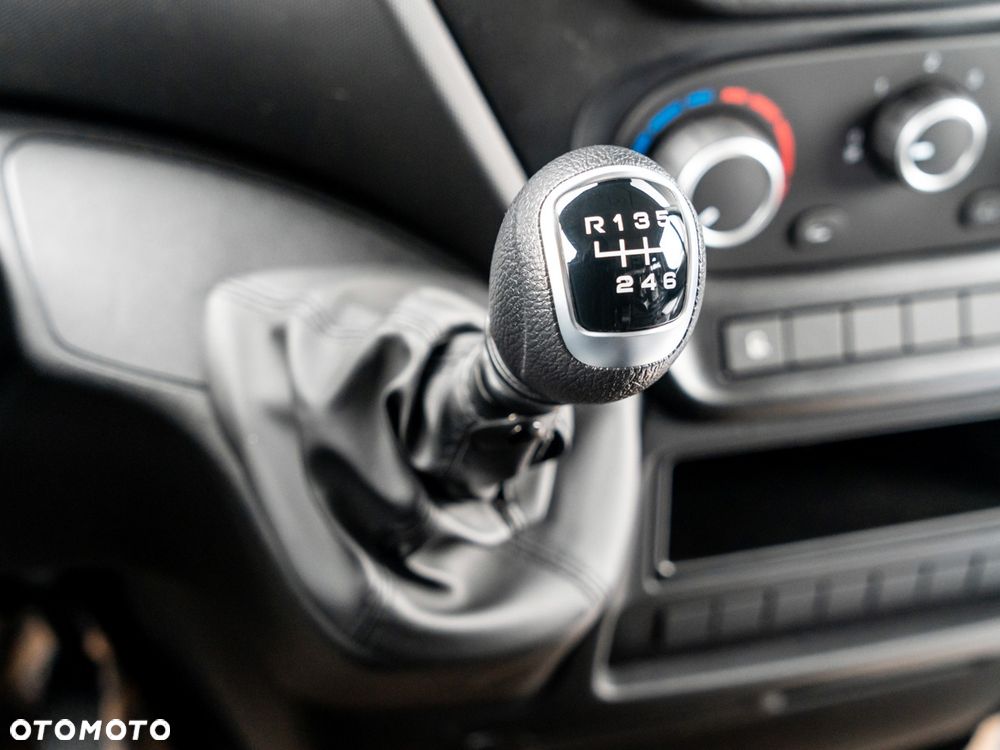 Iveco Daily 35C18HD doka ze skrzynią fabryczną - 16