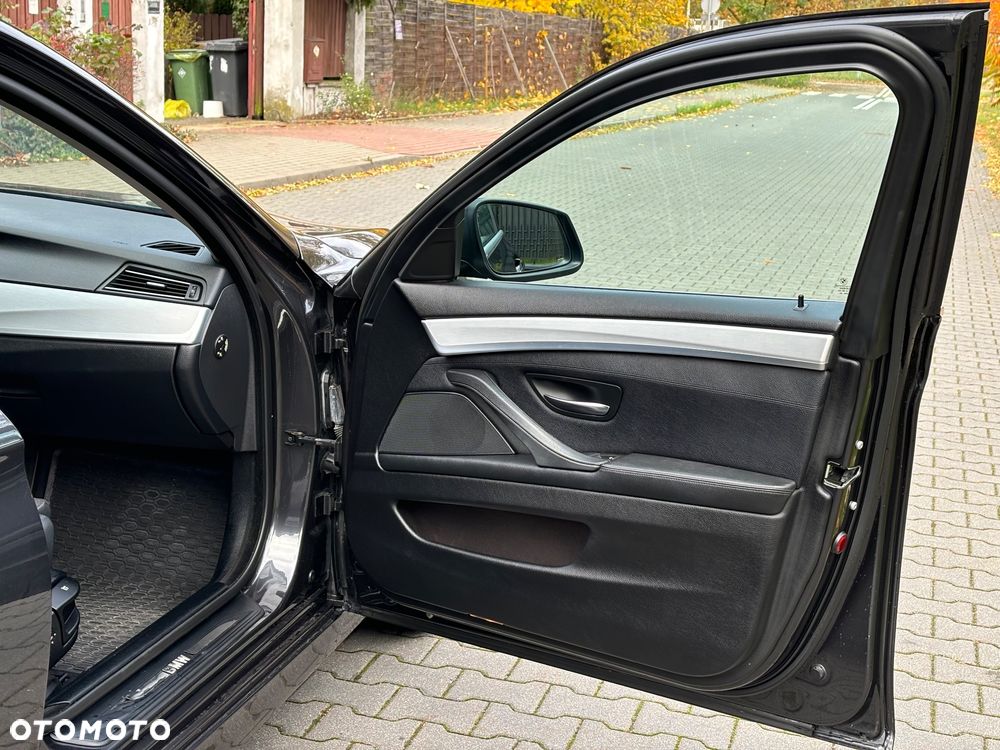 BMW Seria 5 - 16