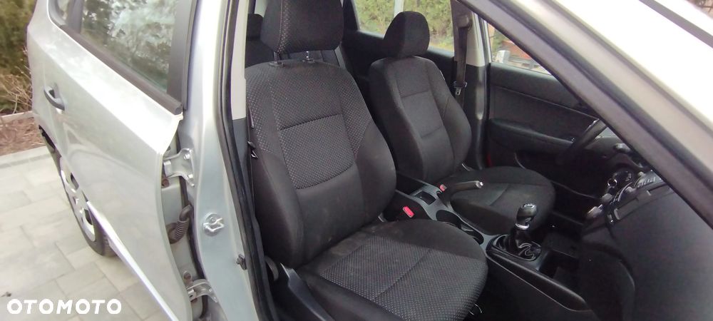 Hyundai i30 i30cw 1.6 CRDi UEFA EURO 2012 Edition - 14