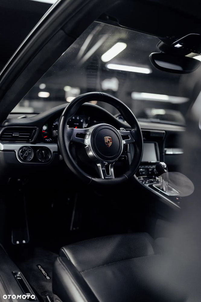 Porsche 911 Carrera 4S PDK - 3
