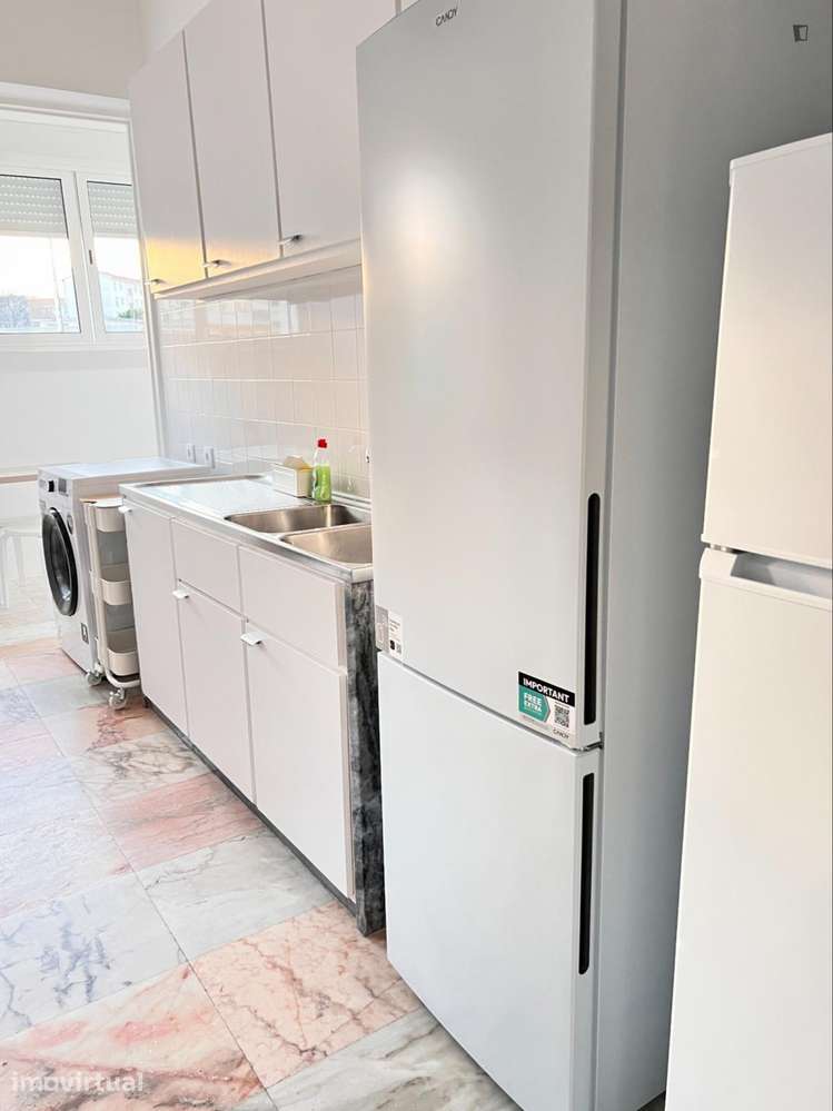 Quarto - localizado em Olivais Lisbon - Grande imagem: 4/14