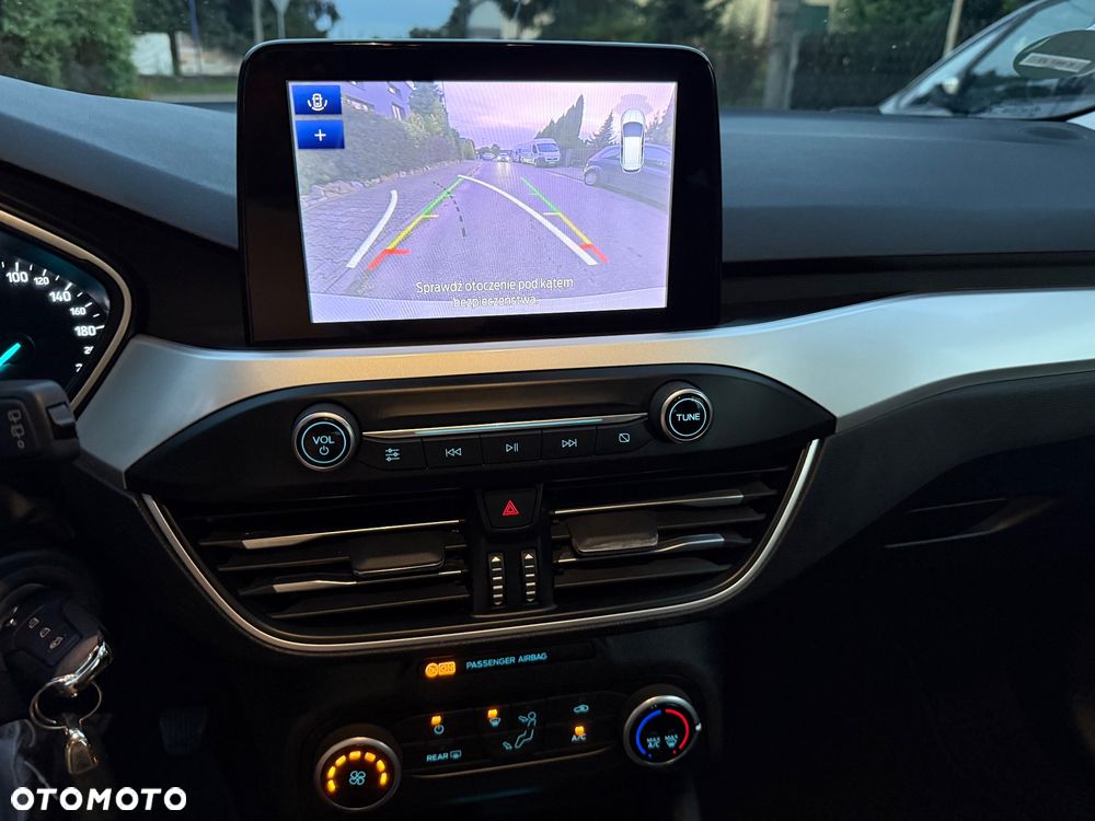 Ford Focus 1.5 EcoBlue Start-Stopp-System COOL&CONNECT DESIGN - 22
