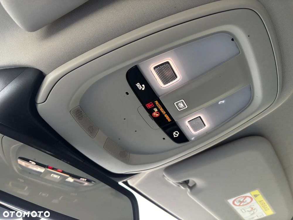 Volvo V60 B3 B Essential - 23