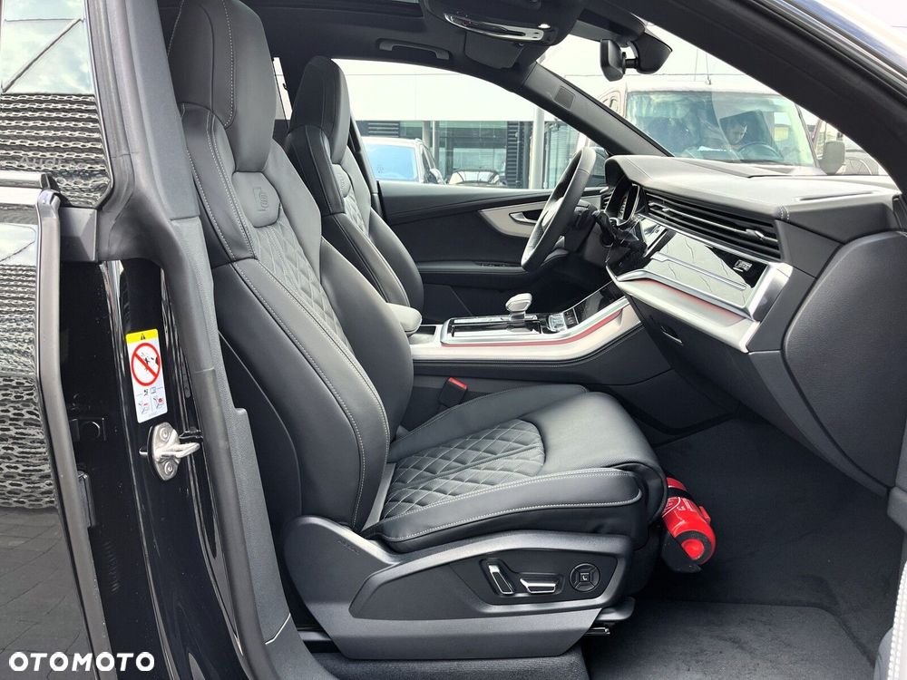 Audi Q8 - 24