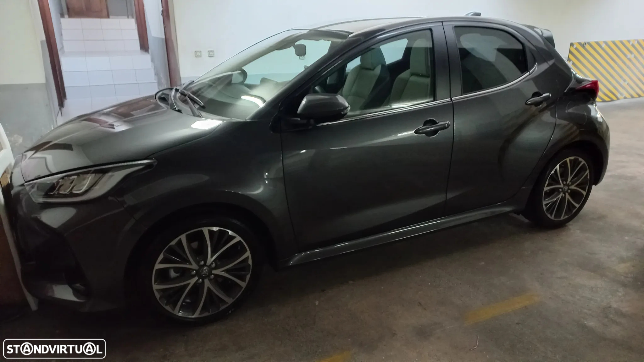 Toyota Yaris 1.5 HDF Luxury - 3
