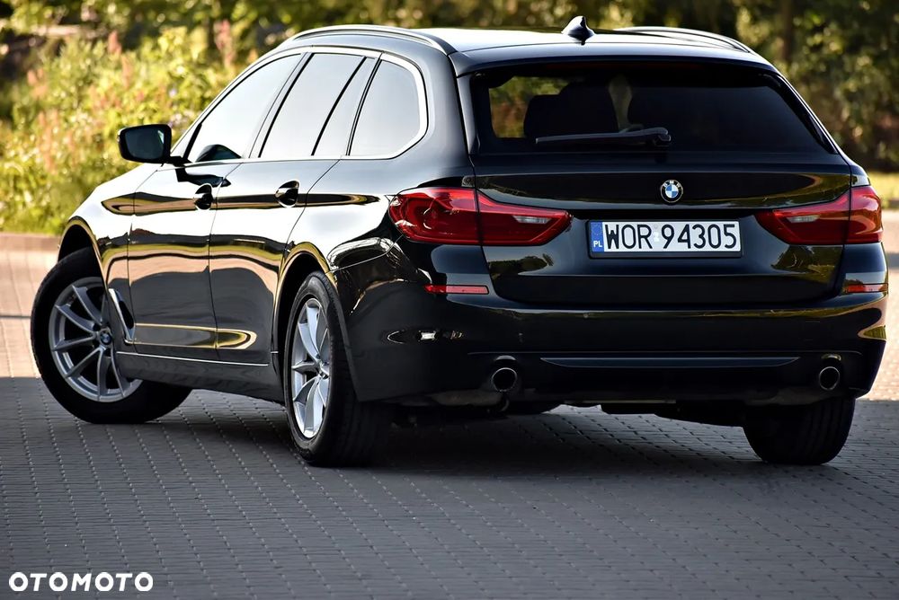 BMW Seria 5 520i - 31