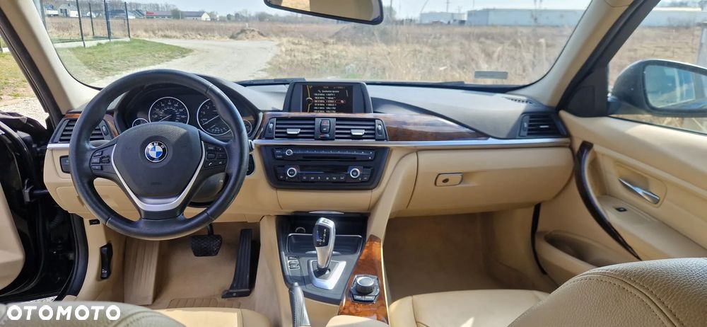 BMW Seria 3 328i Sport-Aut - 9