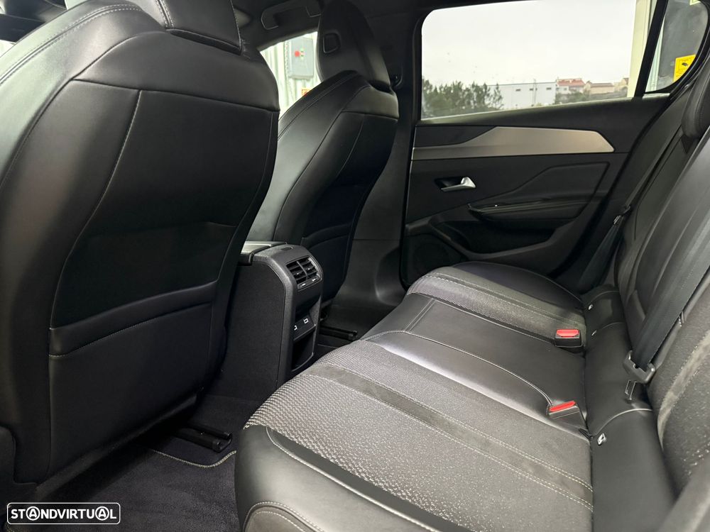 Peugeot 308 1.6 Hybrid GT Pack e-EAT8 - 31