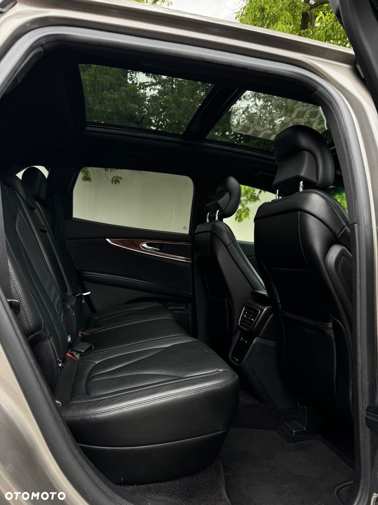 Lincoln MKX - 10