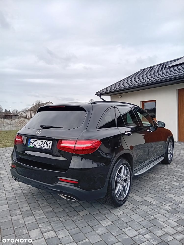 Mercedes-Benz GLC 250 4Matic 9G-TRONIC AMG Line - 19