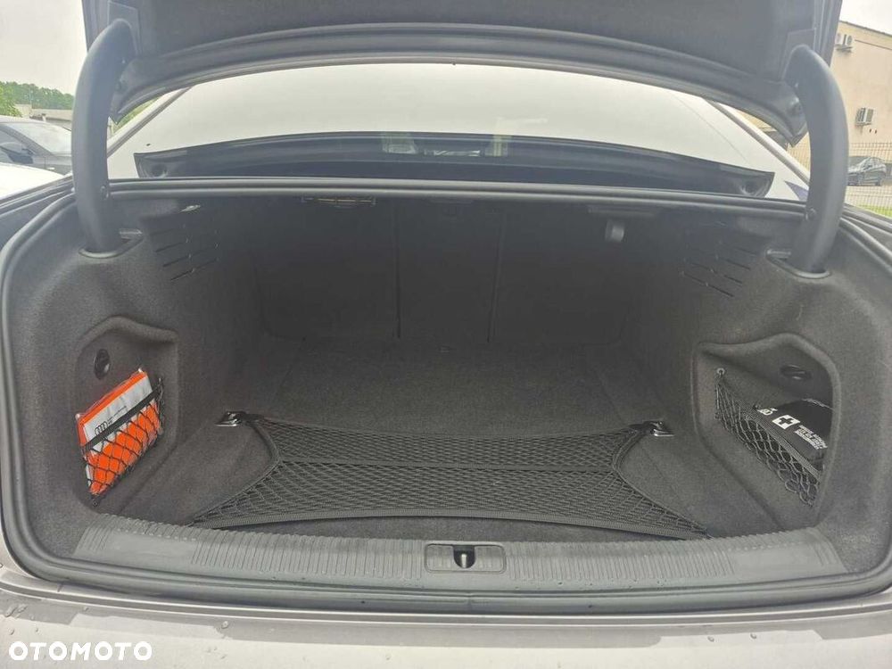 Audi A4 Limousine 40 TFSI mHEV Quattro Advanced S tronic - 28