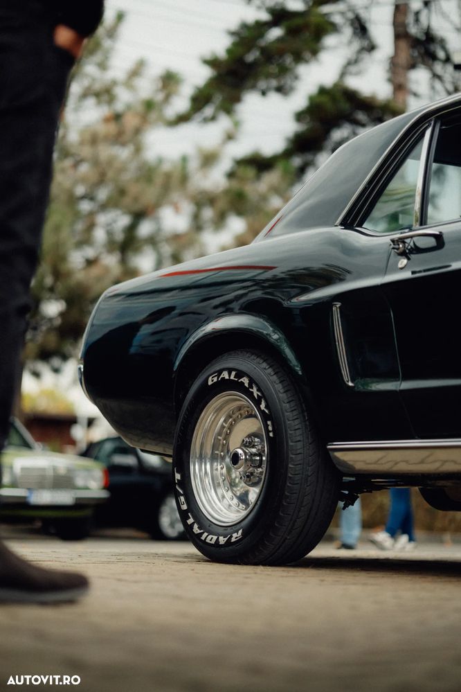 Ford Mustang - 36