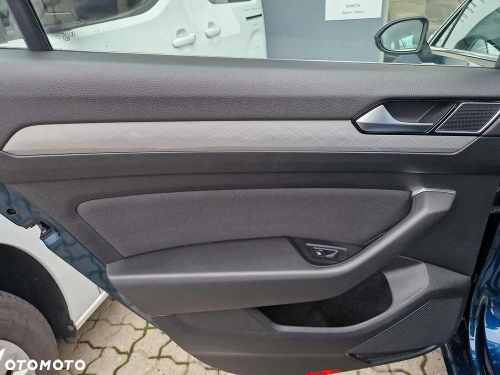 Volkswagen Passat Variant - 29