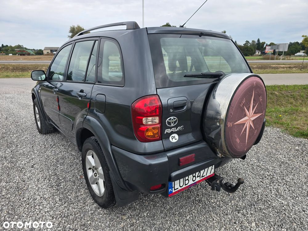 Toyota RAV4 - 6
