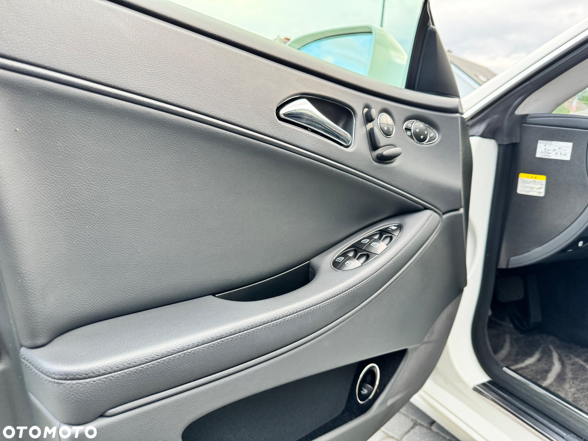 Mercedes-Benz CLS 350 7G-TRONIC - 26