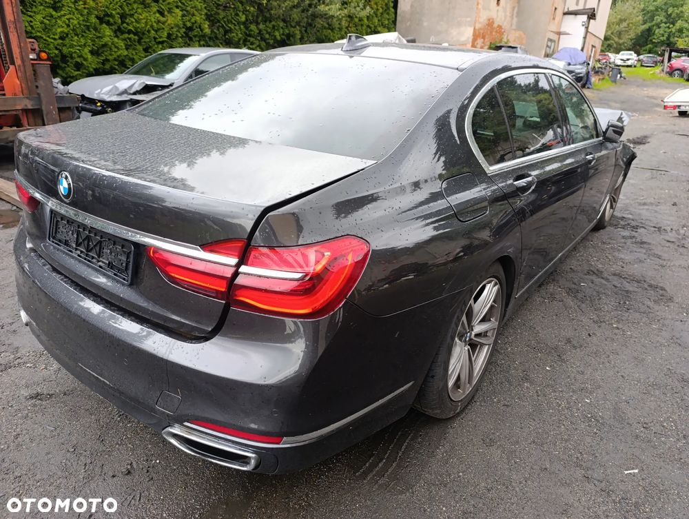 BMW Seria 7 750Li xDrive - 1