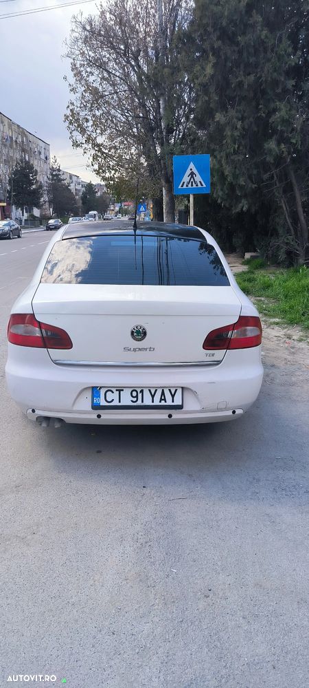 Skoda Superb 1.9 TDI GreenLine - 6
