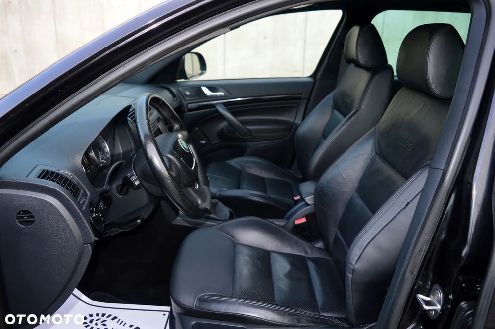 Skoda Octavia 2.0 TSI RS - 9