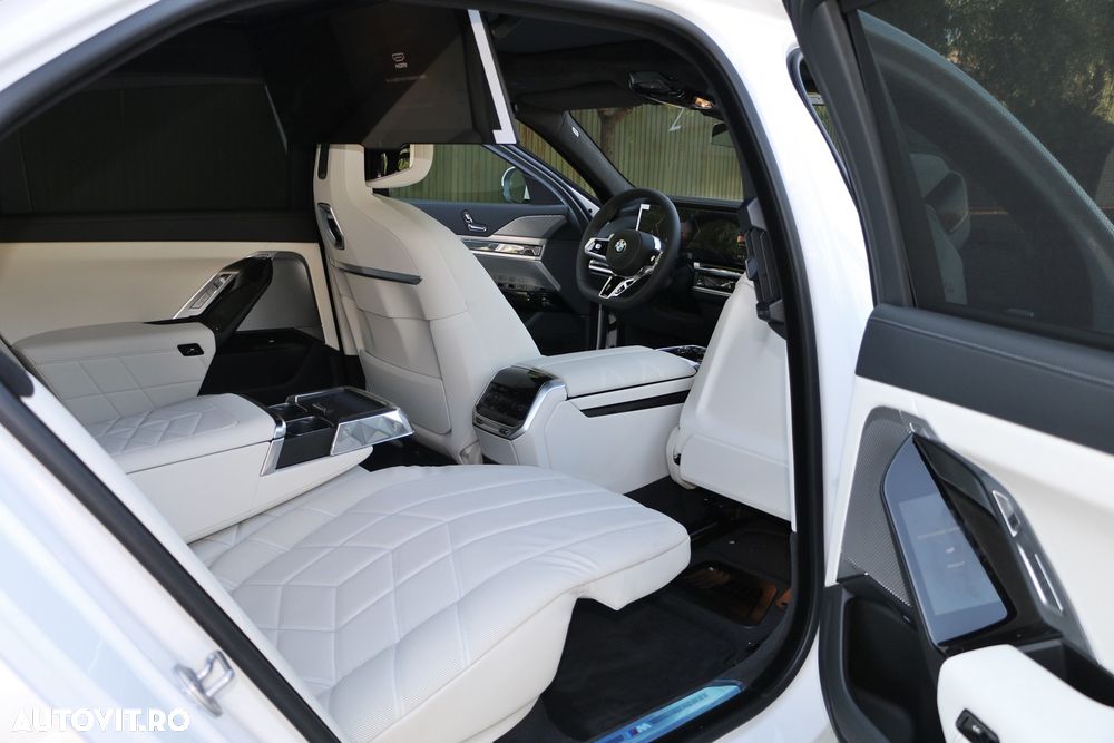 BMW Seria 7 - 35