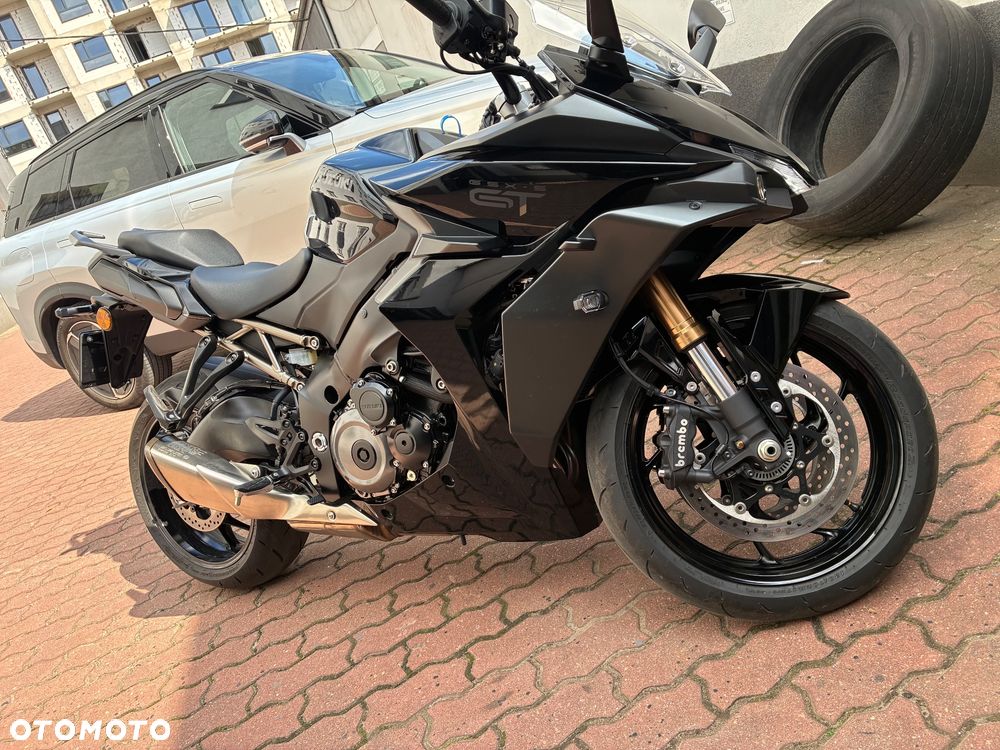 Suzuki GSX 1000 - 4
