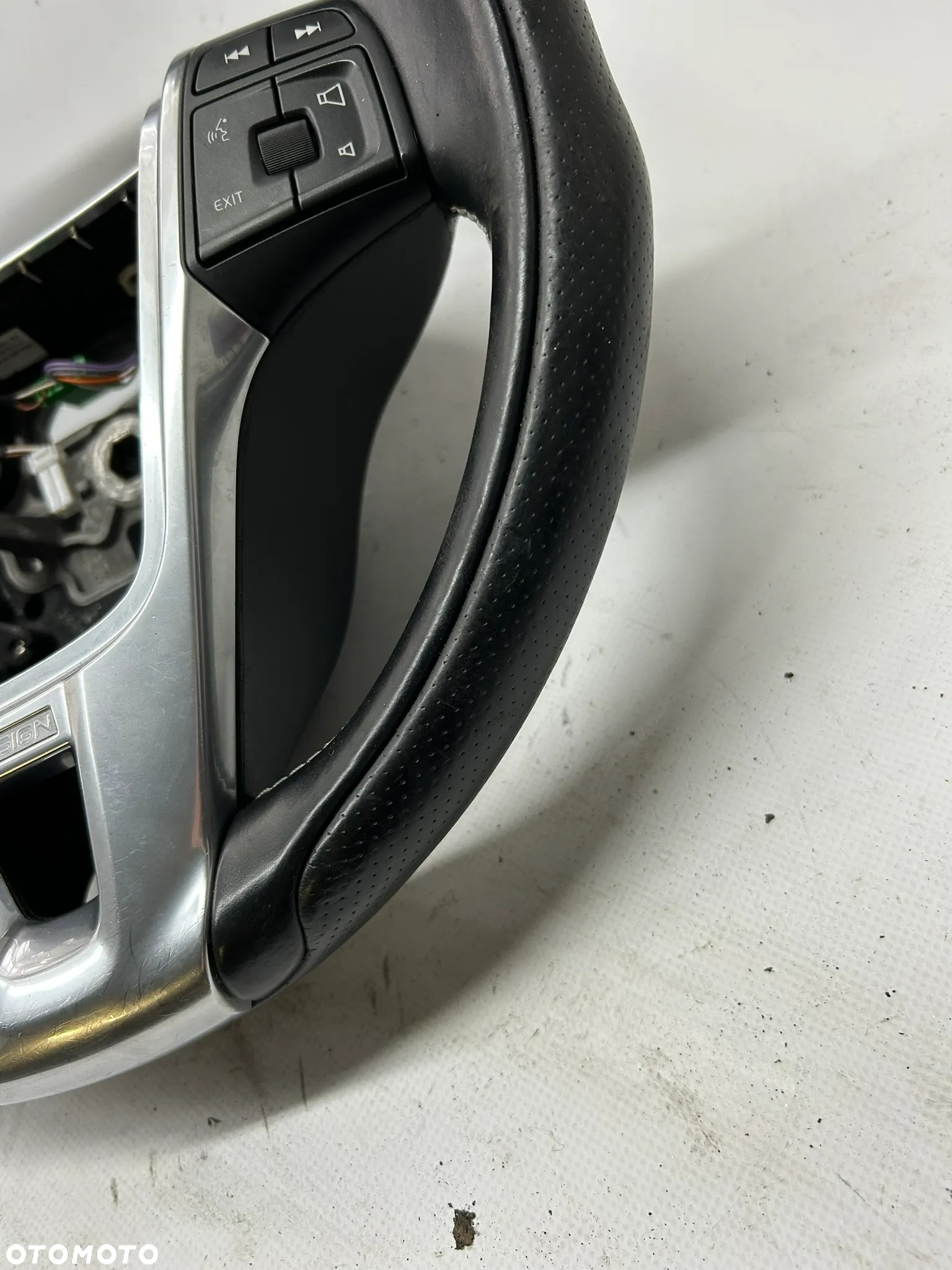 kierownica skora r-design VOLVO v60 s60 v40 SUPER STAN - 9