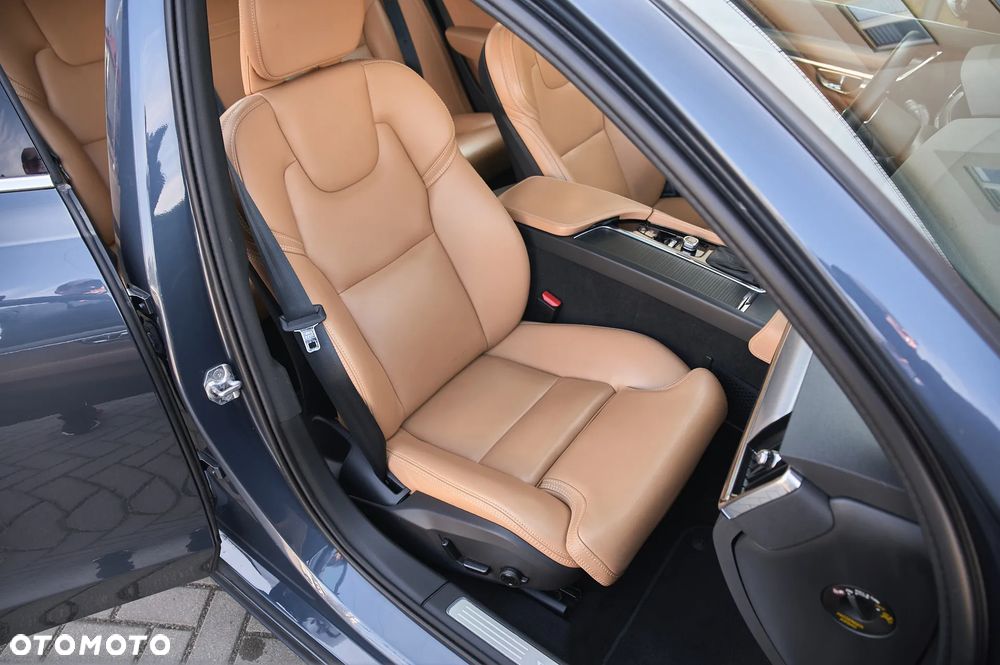 Volvo S90 D5 AWD Geartronic Inscription - 28